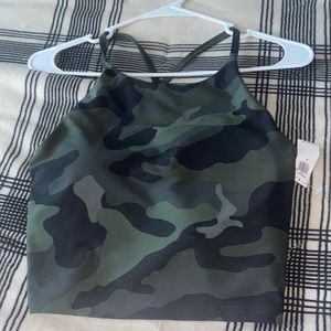 Old navy workout top medium